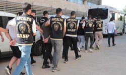 Antalya’da silahlı suç örgütüne eş zamanlı operasyon: 7 gözaltı