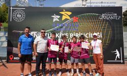 Trabzon Büyükşehir’in tenis takımından gururlandıran başarı