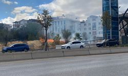 Ankara’da boş arazide yangın çıktı