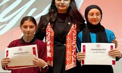 Başlık: Şalpazarı’nın İlk Kadın Kaymakamı Akpınar, öğrencilere başarı belgelerini takdim etti