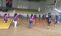 Kağızman’da GSB Spor okulları hentbol antrenmanları sürüyor
