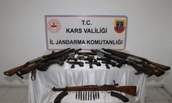 Kars’ta jandarmadan ruhsatsız silah ve aranan şahıslara yönelik operasyon