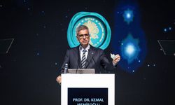 Bakan Memişoğlu'ndan duygusal mesaj: Küçücük kâğıttan gemi kocaman yürekleri taşıyor!
