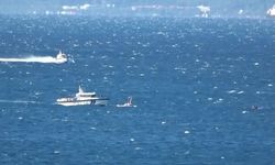 Antalya’da faciadan dönüldü: 19 üniversiteli denizde mahsur kaldı