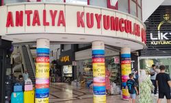 Altın fiyatları uçtu, Antalya kuyumcu çarşısı kilitlendi