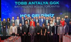 Uğur Büyükçulcu liderliğinde Antalya’da genç girişimci zirvesi gerçekleşti
