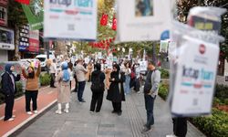Kocaeli’de gelenek bozulmadı, kitaplar yine ilk ağaçlarda açtı!