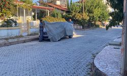 Temizlik çalışmalarında araçlara brandalı önlem
