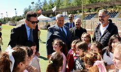 Kaş’ta dünya kız çocukları günü kutlandı