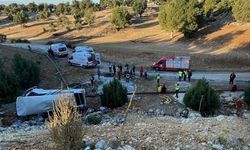 Mersin’de işçi servisi şarampole devrildi: 5 ölü, 14 yaralı