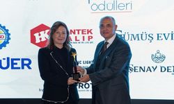 OMÜ Rektörü Prof. Dr. Fatma Aydın'a "Yılın Üstün Başarı Ödülü"