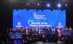 Genç oyuncular Aspendos Antik Tiyatrosu'nda sahne aldı