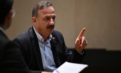 Ağıralioğlu’ndan gençlere sert mesajlar: “Dünya lideriysen bu ülkenin hâli ne?”