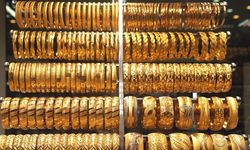 Altın piyasası yeni haftaya dalgalı başladı