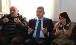 Artvin Valisi Ergün, Ardanuç’ta şehit ailesi ziyaretlerinde bulundu
