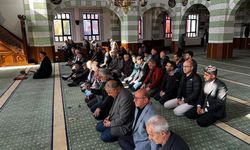 Kars'ta Gazi Mustafa Kemal Atatürk için Kur’an-ı Kerim tilaveti