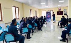 Jandarma, muhtarları siber suçlara karşı bilgilendirdi