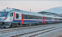 Demiryolunda yoğun sefer trafiği