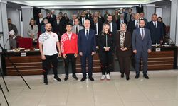 Başkan Başdeğirmen, başarılı sporcuları ödüllendirdi