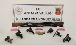 Antalya’da silah ve kaçak tütün operasyonu: Serik ve Kepez’de yakalandılar!