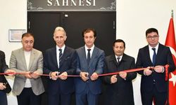 Kafkas Üniversitesi, Türk ve İslam dünyasının ilk tiyatro yazarı "Mirza Fetali Ahunzade Sahnesi"ni açtı