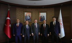 Kurt: "Adıyaman-İzmir ve Adıyaman-Antalya uçuşları başlatılmalı”