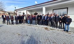 AK Parti İlçe başkanı Halil Etili, Çantırlı  halkını dinledi