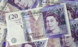 İngiltere ekonomisi ekimde yeniden küçülme gösterdi