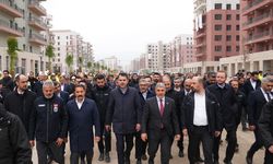 Bakan Kurum: “Asrın inşasıyla Hatay yeniden çiçek açıyor”