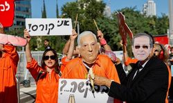 İsrail'de Netanyahu’ya af tepkisi büyüyor: Cumhurbaşkanlığı önünde protesto