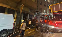Manisa’da 4 katlı binanın balkonunda yangın