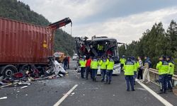 Osmaniye’de yolcu otobüsü tıra çarptı: 6 ölü, 11 yaralı