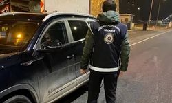 Ülke genelindeki denetimlerde 55 göçmen kaçakçısı ile 972 düzensiz göçmen yakalandı