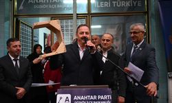 Yavuz Ağıralioğlu: Bir iskemleyle alırım sizden memleketi