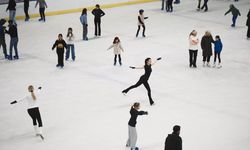 Yarıyıl tatilinin uğrak noktası BELPA Buz Pateni Tesisi