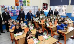 Başkan Güler öğrencilerin karne sevincine ortak oldu