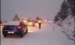 Karabel Geçidi’nde Kar yağışı ulaşımı durdurdu