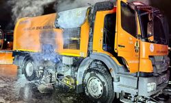 Isparta’da Karayolları kamyonu alev alev yandı