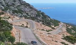 Bezirgan–Kalkan yeni yolunda fırtına tehlikesi: Araç devrildi