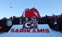 Sarıkamış Şehitleri 111. yılında kardan heykeller açıldı, meşaleli kayak gösterisi düzenlendi