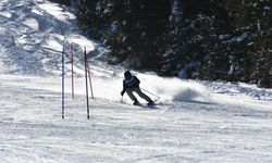 Sarıkamış’ta Alp Disiplini ve Snowboard İl Birinciliği sona erdi
