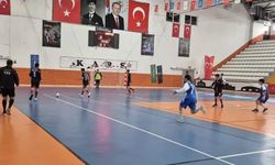 Kars’ta futsal rüzgarı: Gençler il birinciliği sona erdi