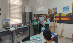 Yeşilay Kars’tan Gençlik Merkezinde bilgilendirme çalışması