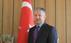 Vali Murat Duru’dan anlamlı çağrı: Çiçek yerine öğrencilere destek