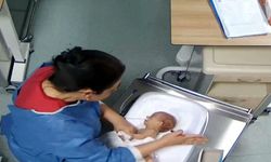 5 günlük bebeğe şiddet: Hemşire hakkında yakalama kararı