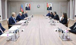 Yusuf Tekin, Azerbaycan Başbakanı Ali Esedov ile bir araya geldi