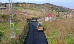 Perşembe'de yol yatırımları sürüyor 