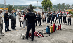 İtfaiye, öğretmenlere yangın eğitimi kursu veriyor