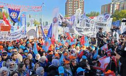 TÜRK-İŞ "Zordayız, Geçinemiyoruz" mitingi yaptı