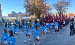 Edirne'de Öğretmenler Günü törenlerle kutlandı